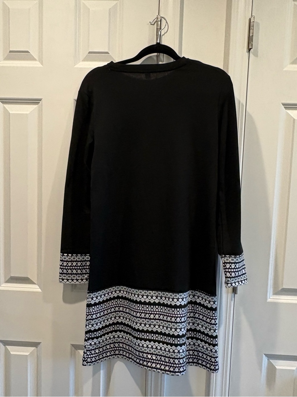 Black Long-Sleeve Tunic Dress with Geometric Hem